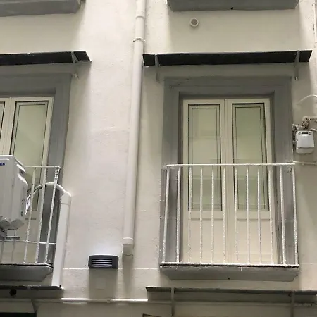 דירה Greta House